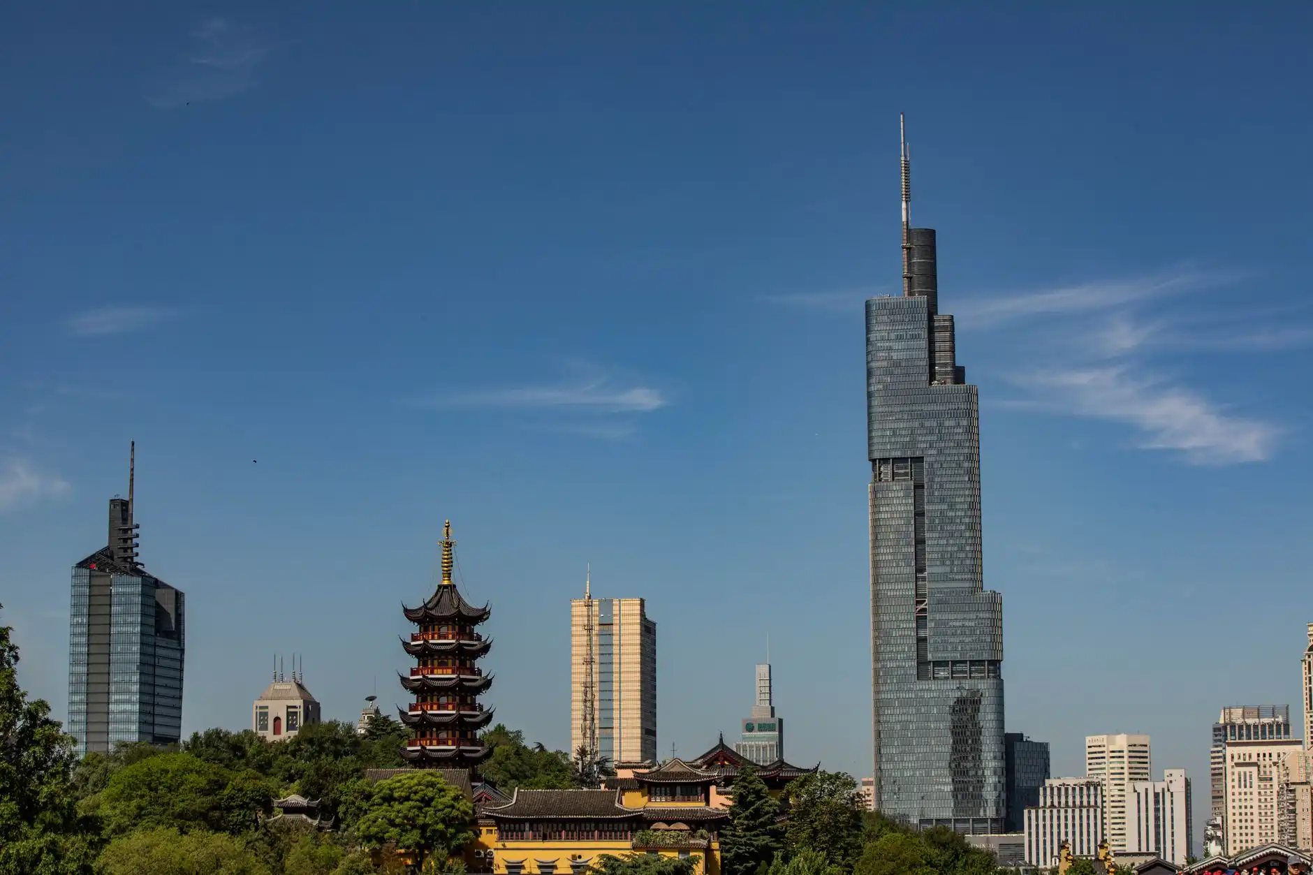 武汉科技企业数字化转型中软件定制开发的关键技术要点解析
