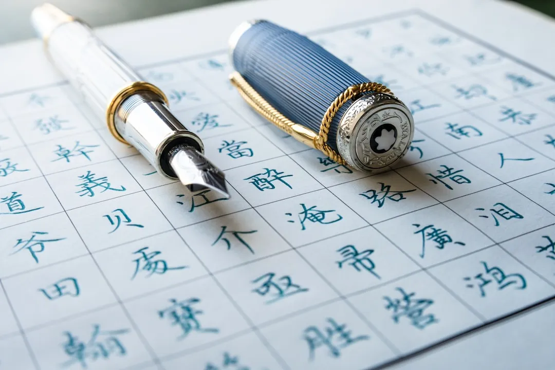 制造企业数字化转型方案：红新科技定制化平台建设实践