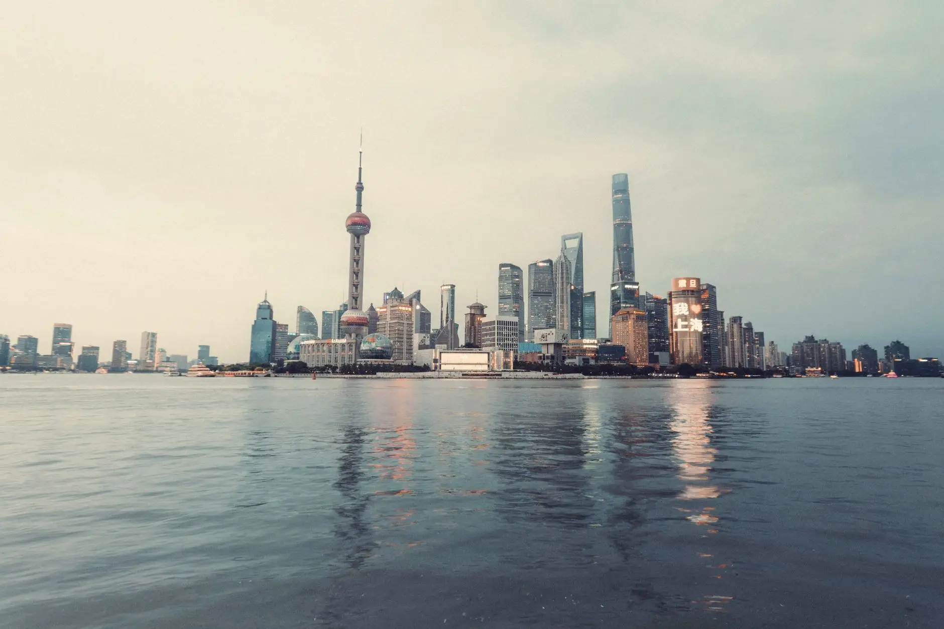 软件开发与技术服务在智能制造项目中的关键应用